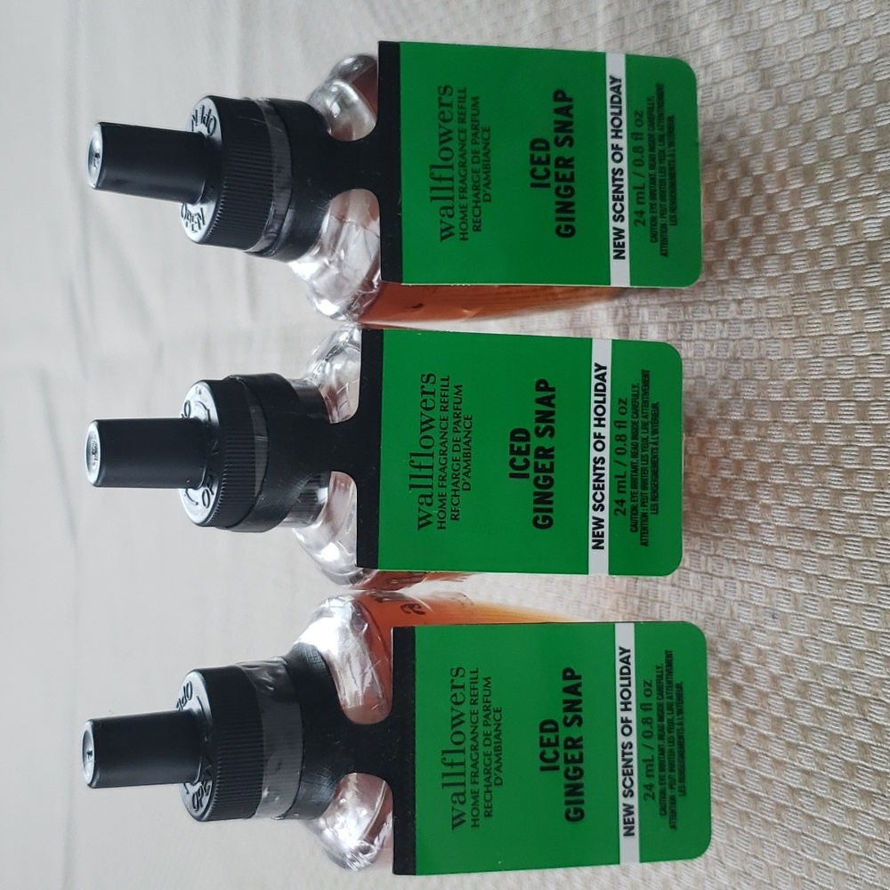 3 ICED GINGERSNAP Wallflowers Fragrance Refill - Bath & Body Works